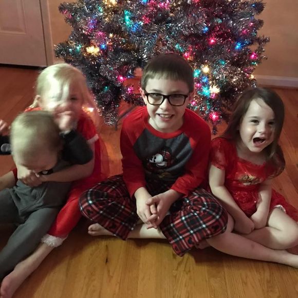 Meet your Posher, Sandy - Picture 1 of 1